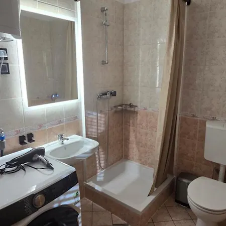 R10 Apartment